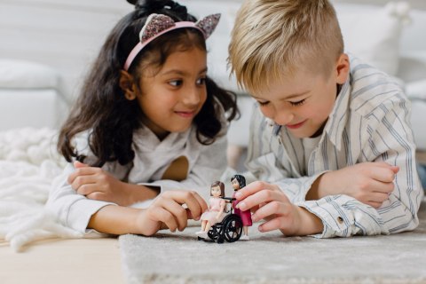 Lalka na wózku inwalidzkim zestaw, zabawka dla dzieci, akcesoria, Lundby MICKI