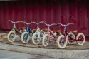 Pierwszy rower biegowy balansujący dziecięcy czerwony dla dzieci Trybike CoandCo