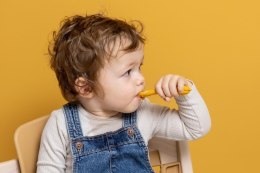 Pierwsze łyżeczki dla niemowląt do nauki samodzielnego jedzenia 2 szt - Lew Trixie Baby