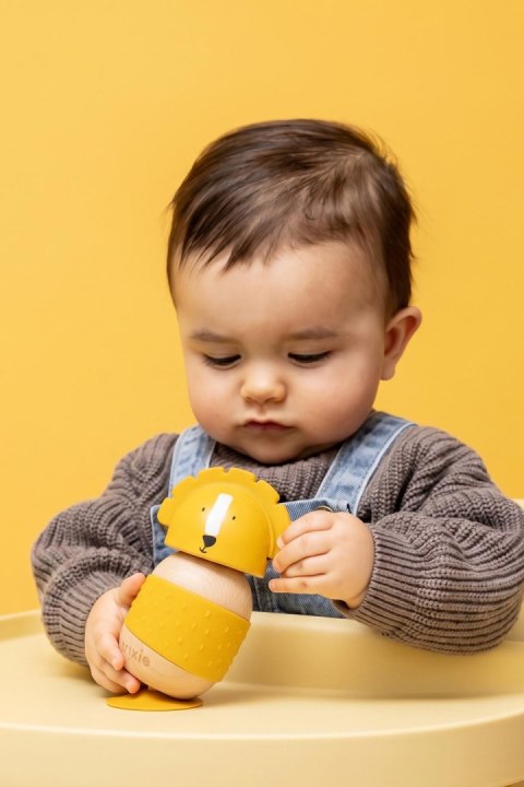 Drewniana silikonowa zabawka do bujania Lew Trixie Baby